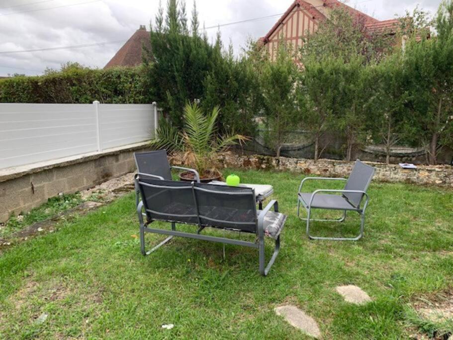 Maisonette Avec Jardin Евре Екстер'єр фото